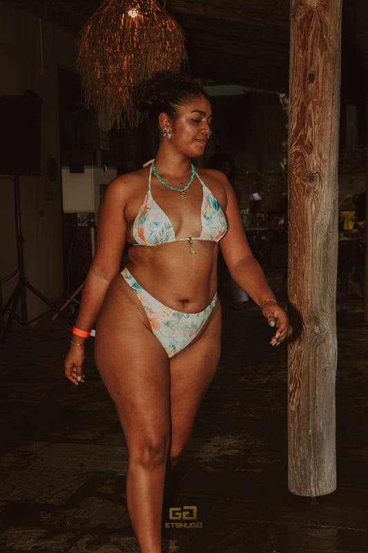 Bikini Flora